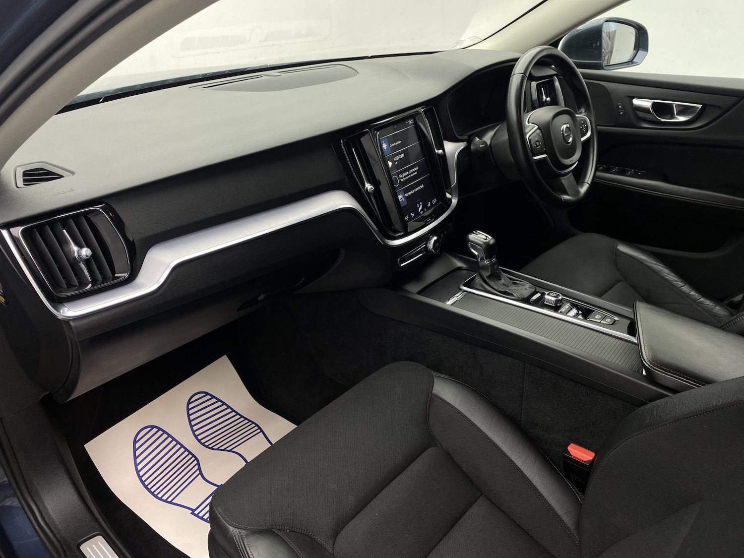 Used Volvo V60 2018 for sale - 77453310: Photo 36