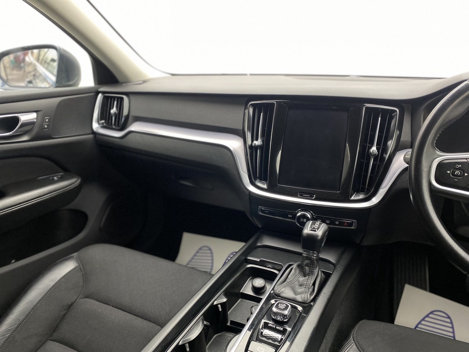 Used Volvo V60 2018 for sale - 77453310: Photo 42