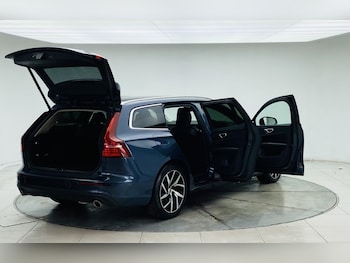 Used Volvo V60 2018 for sale - 77453310: Photo