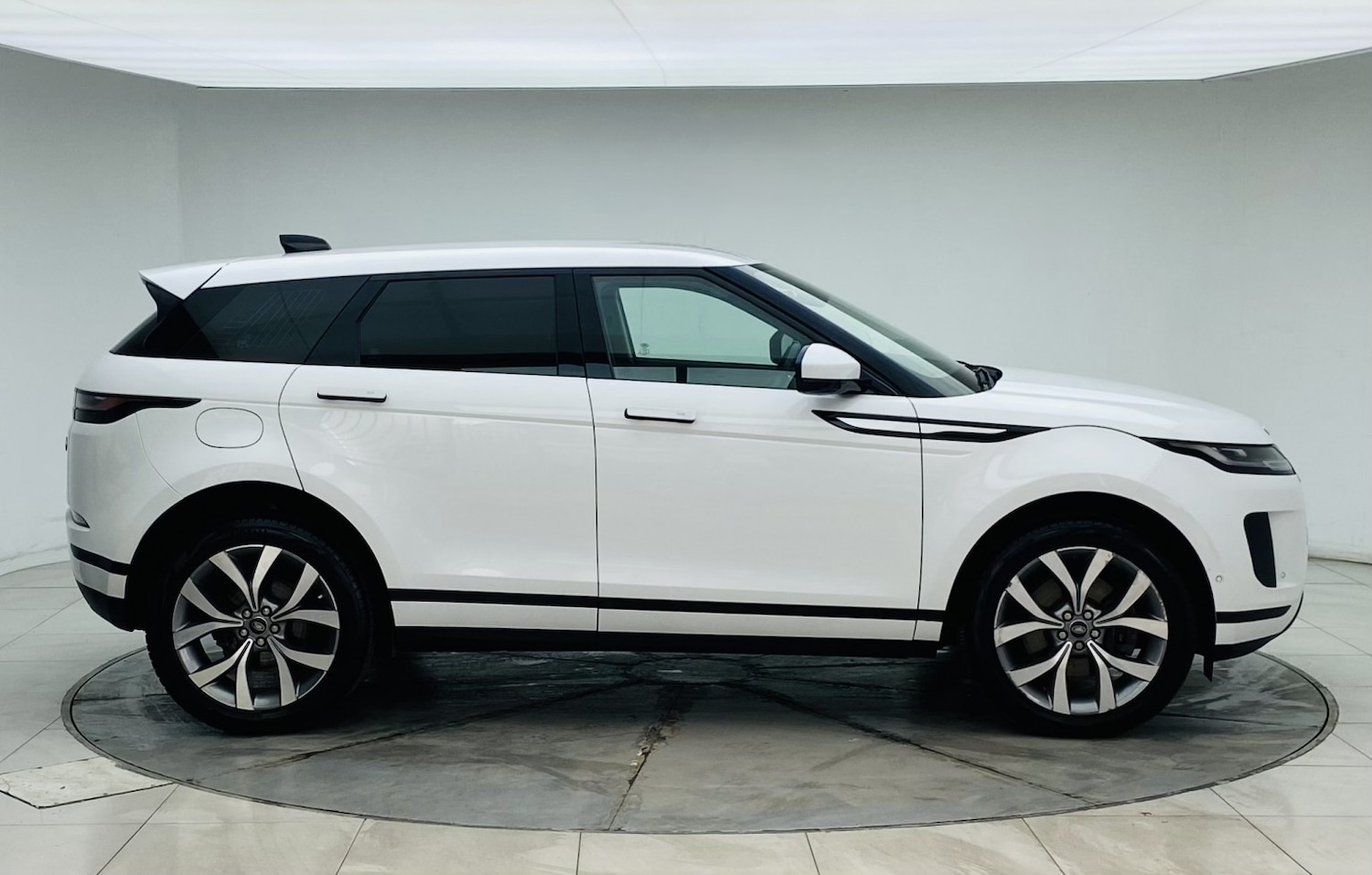 Used Land Rover Range Rover Evoque 2019 for sale - 77453234: Photo 3