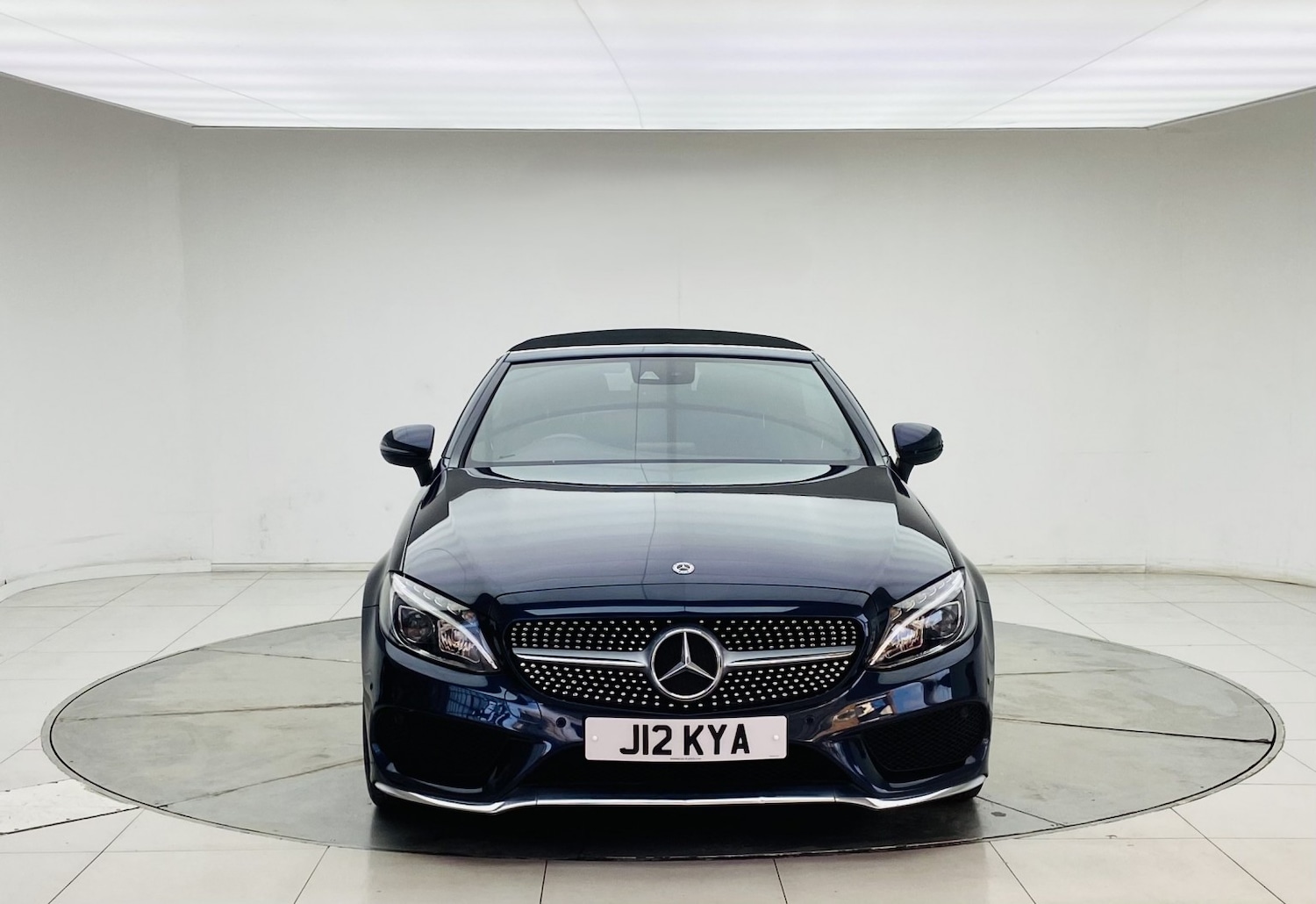 Used Mercedes-Benz C Class 2017 for sale - 77453335: Photo 2