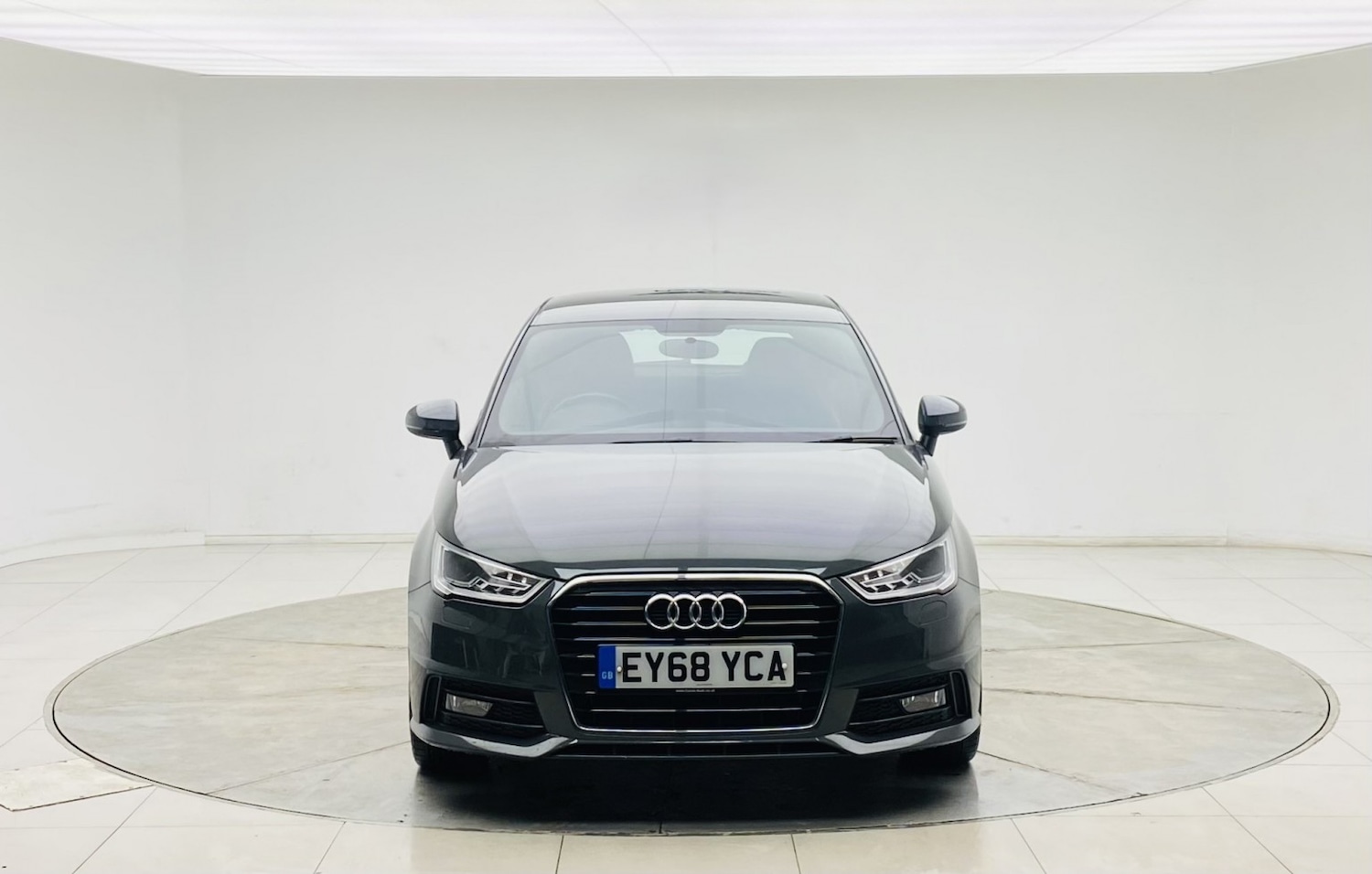 Used Audi A1 2018 for sale - 77453264: Photo 2