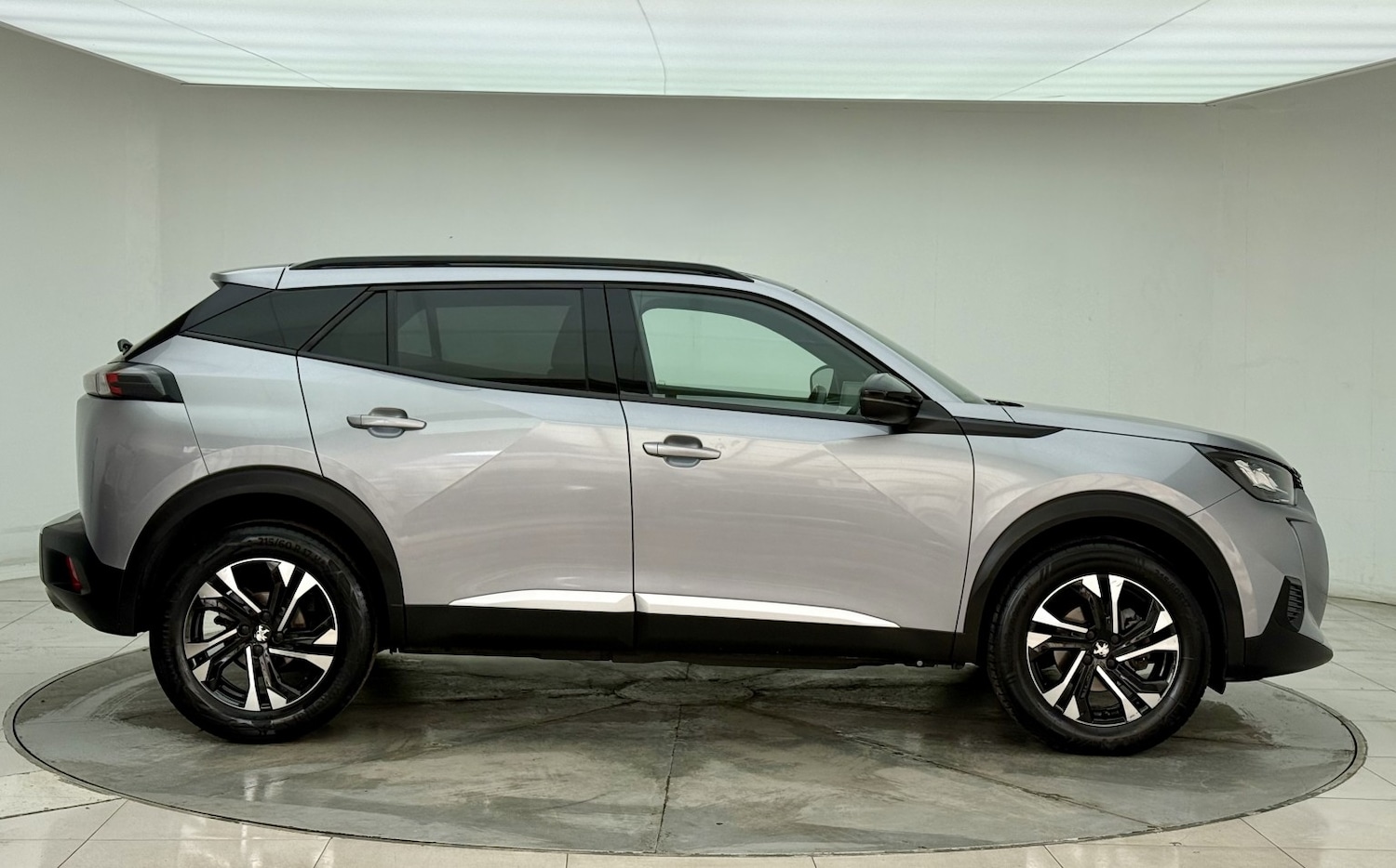 Used Peugeot 2008 2023 for sale - 77453252: Photo 3