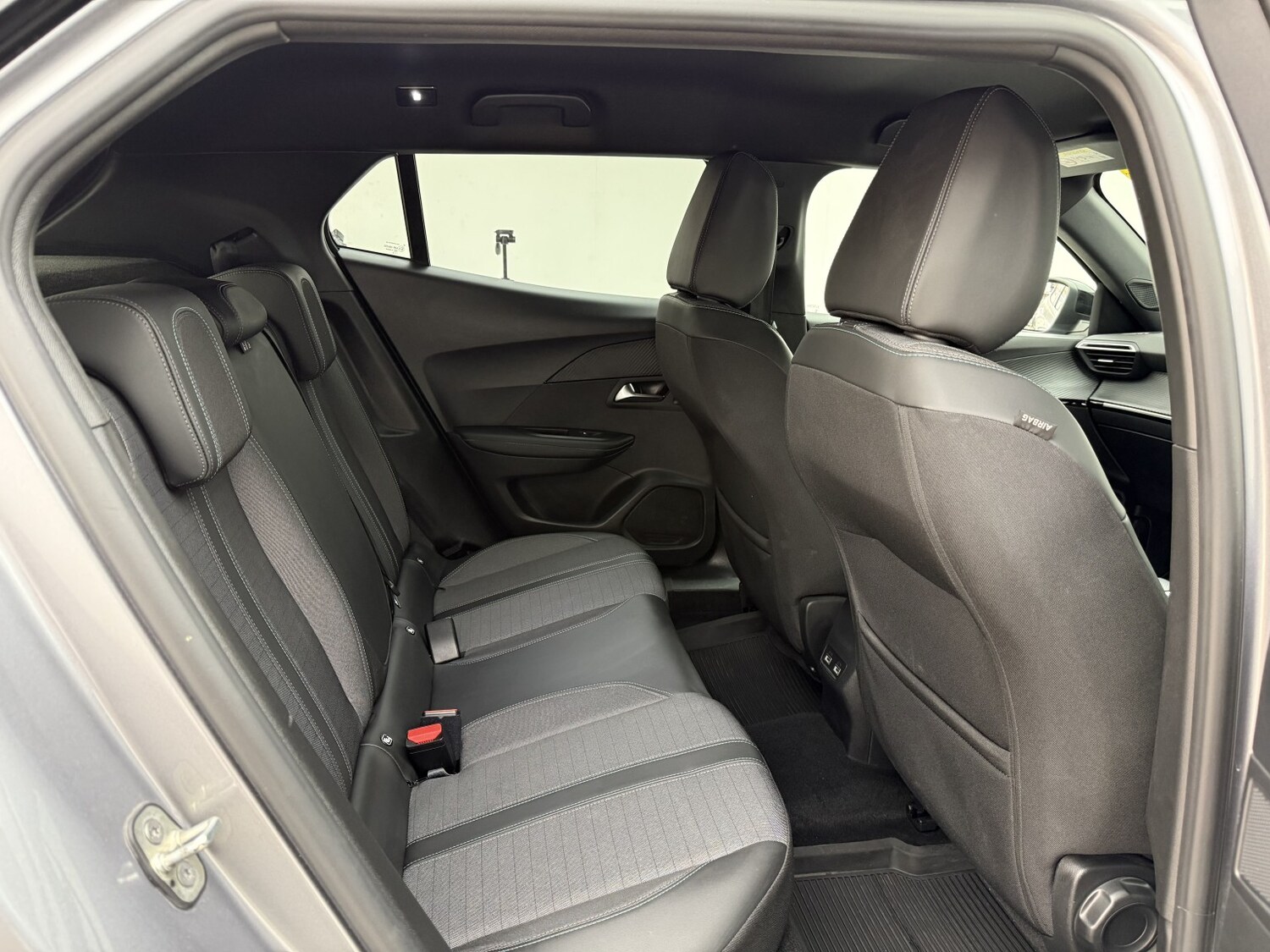 Used Peugeot 2008 2023 for sale - 77453252: Photo 42