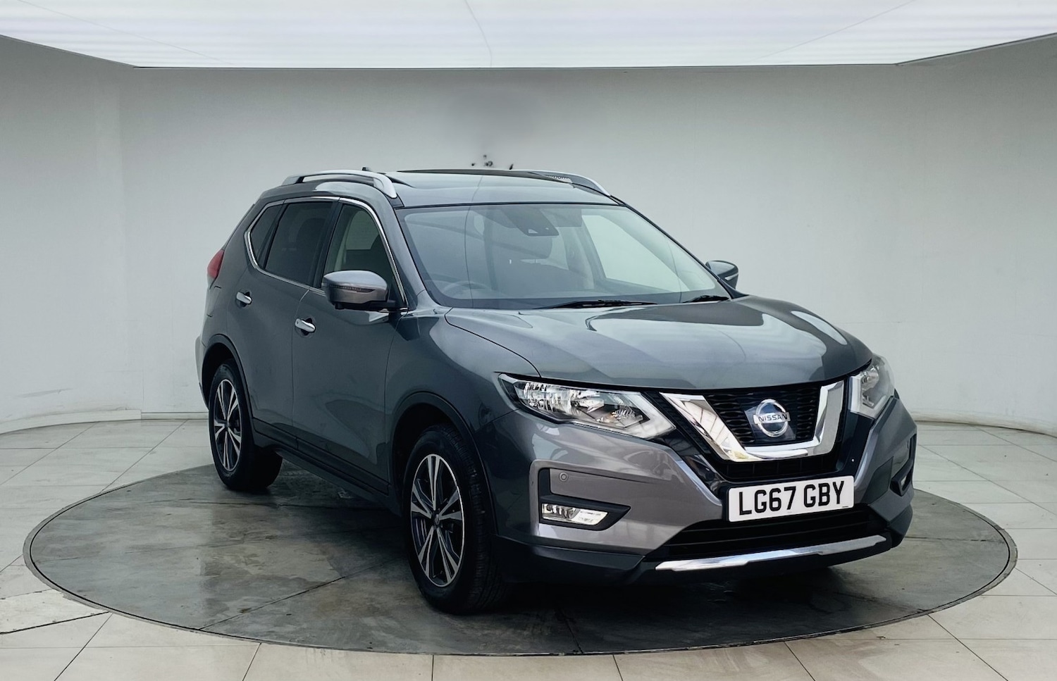 Used Nissan X-Trail 2017 for sale - 77494775: Photo 2