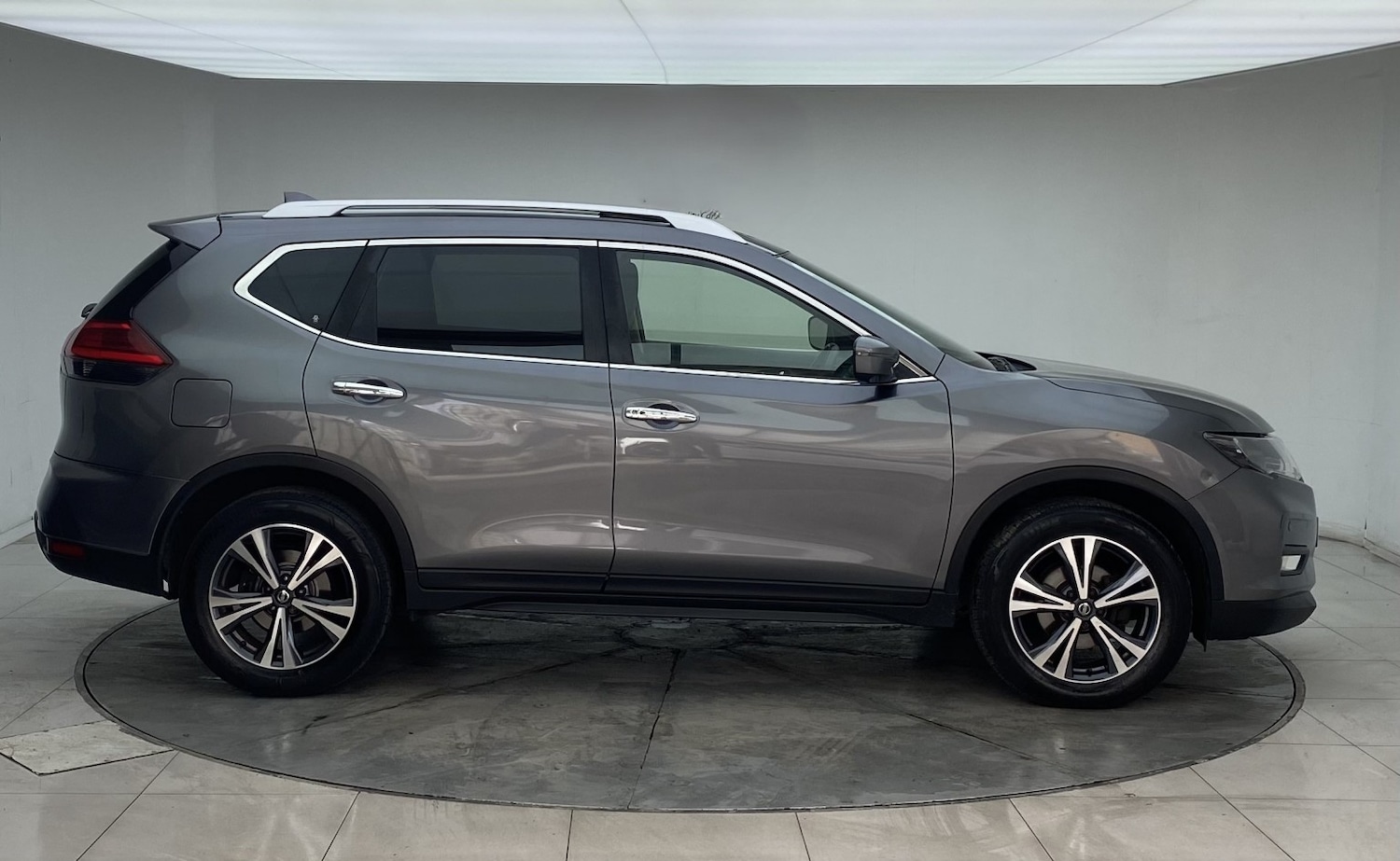 Used Nissan X-Trail 2017 for sale - 77494775: Photo 3