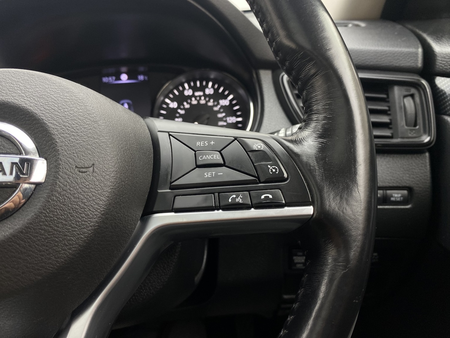 Used Nissan X-Trail 2017 for sale - 77494775: Photo 43