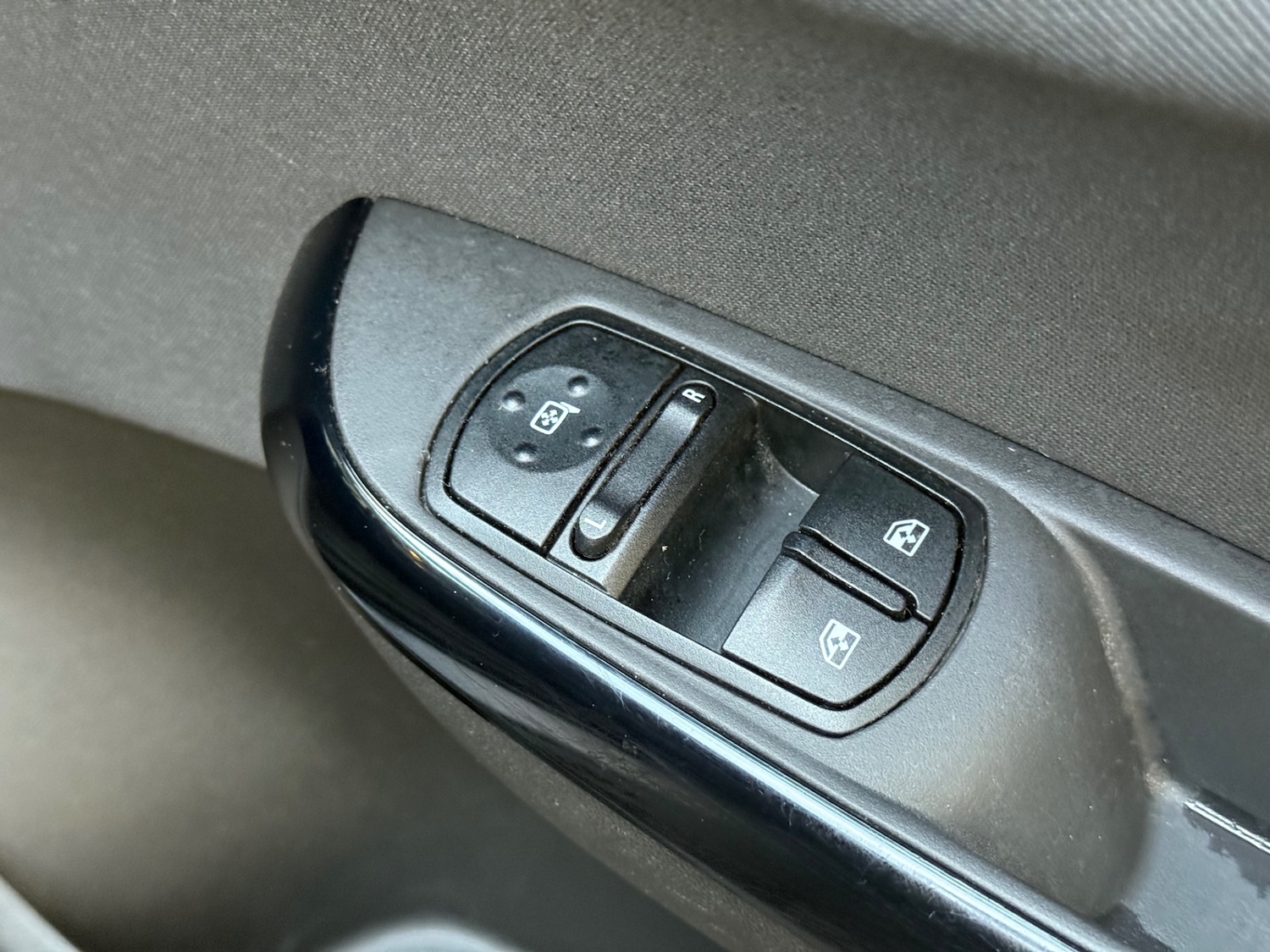 Used Vauxhall Corsa 2015 for sale - 76921568: Photo 13