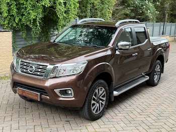 Used Nissan Navara 2016 for sale - 76415042: Photo
