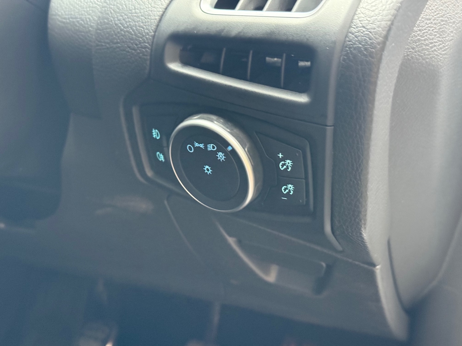 Used Ford Focus 2015 for sale - 76436296: Photo 13