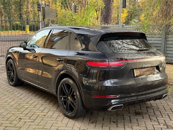 Used Porsche Cayenne 2019 for sale - 76835081: Photo