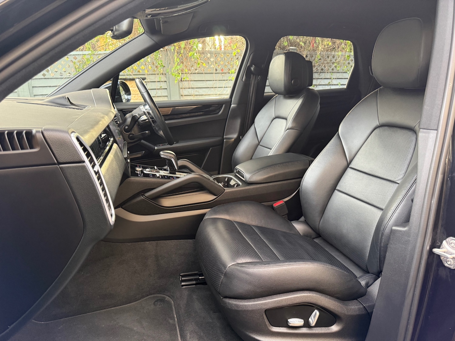 Used Porsche Cayenne 2019 for sale - 76835081: Photo 8