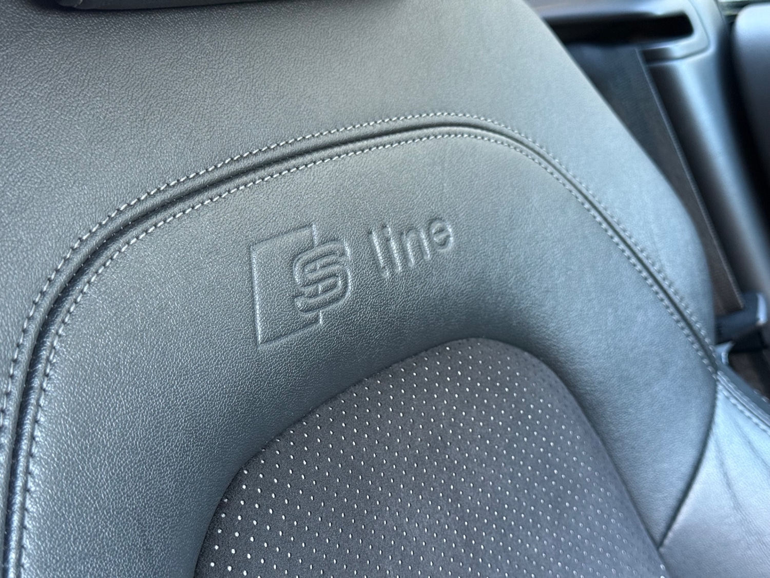 Used Audi TT 2011 for sale - 77077885: Photo 17