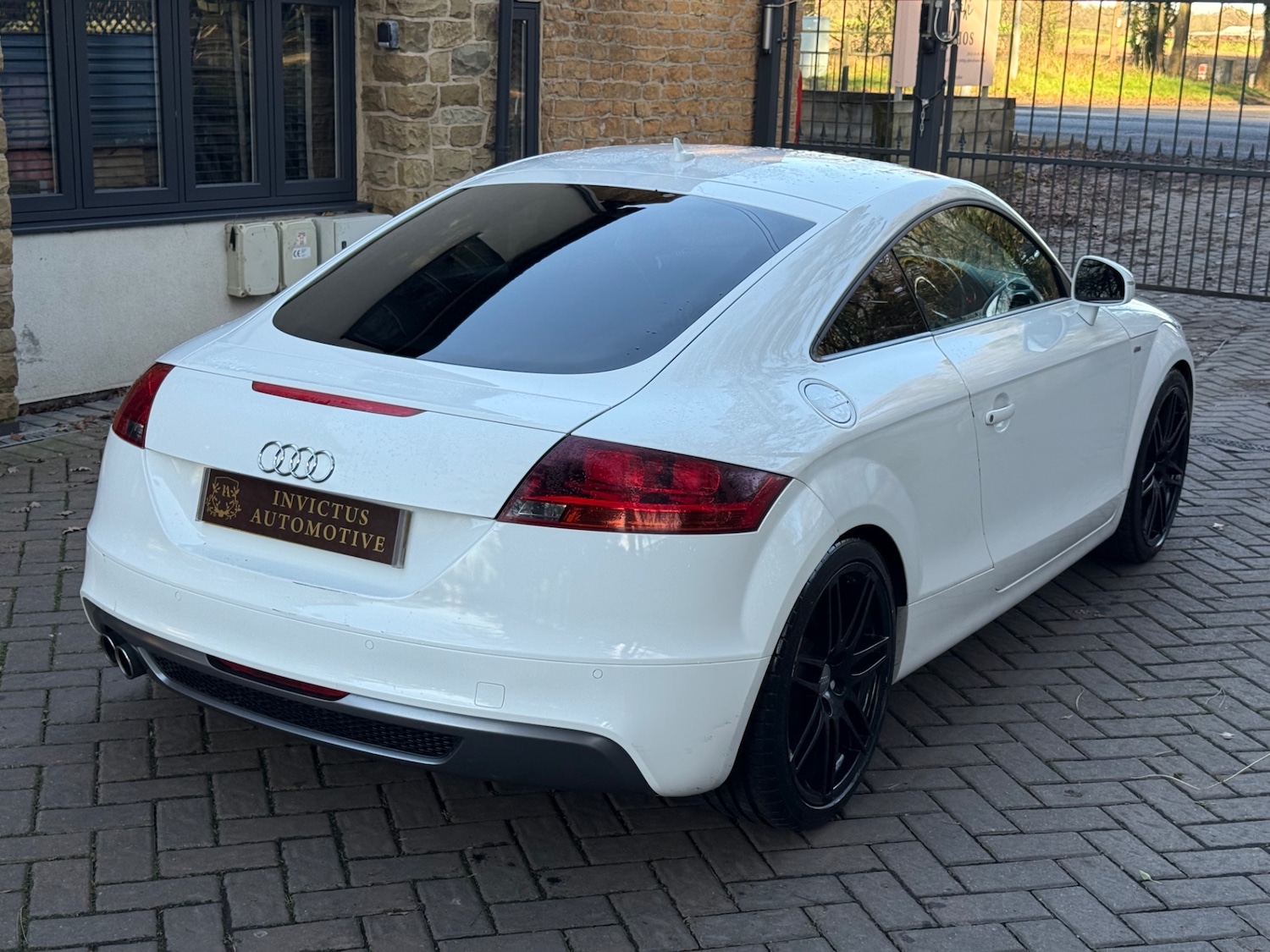 Used Audi TT 2011 for sale - 77077885: Photo 6