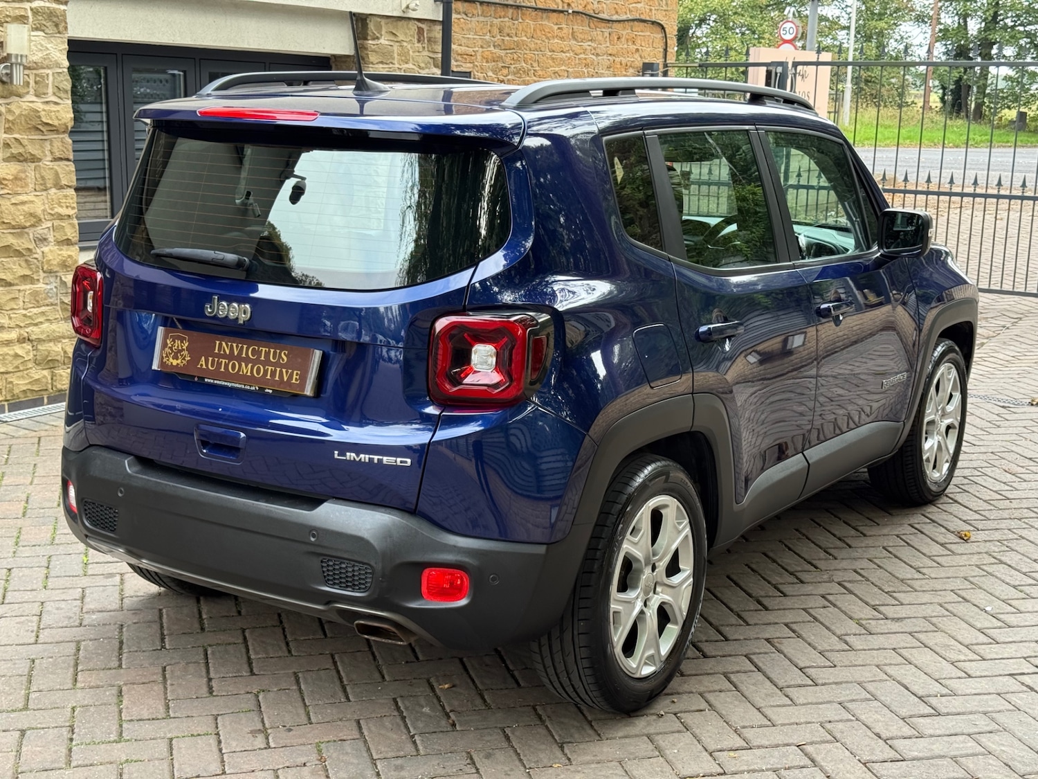 Used Jeep Renegade 2019 for sale - 76143271: Photo 6