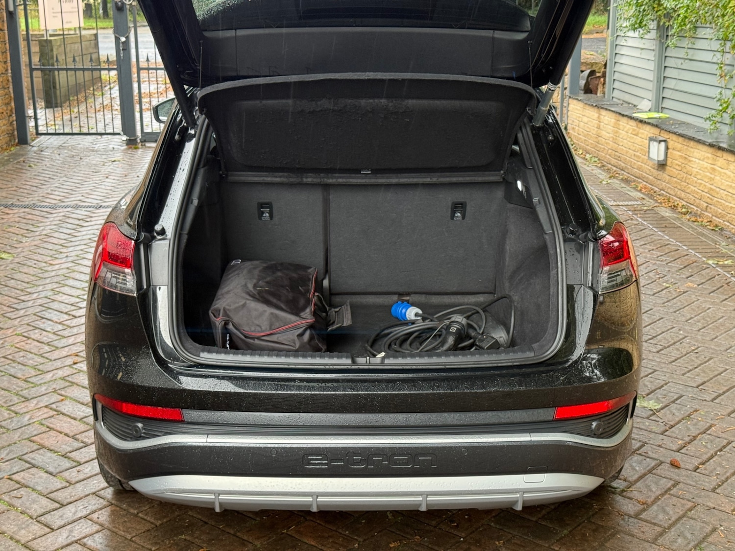 Used Audi Q4 e-tron 2021 for sale - 75996516: Photo 8