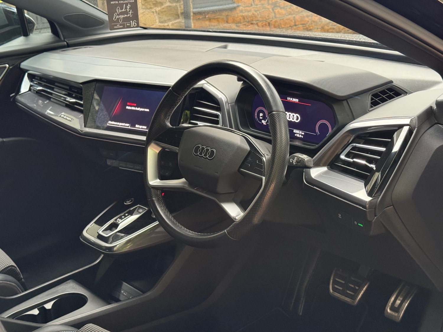 Used Audi Q4 e-tron 2021 for sale - 75996516: Photo 9