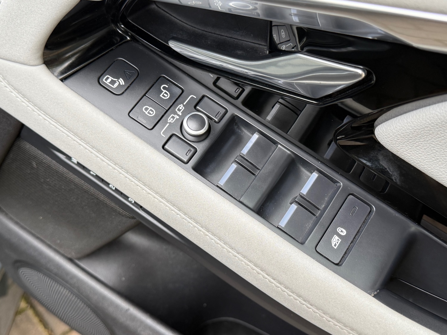 Used Land Rover Range Rover Evoque 2019 for sale - 78176018: Photo 13