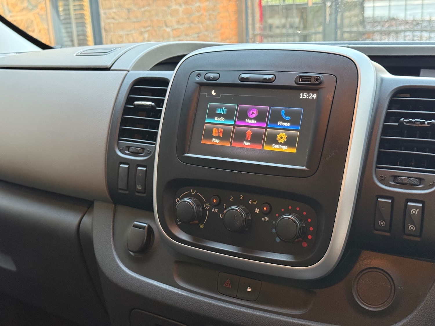 Used Renault Trafic 2016 for sale - 76921548: Photo 16