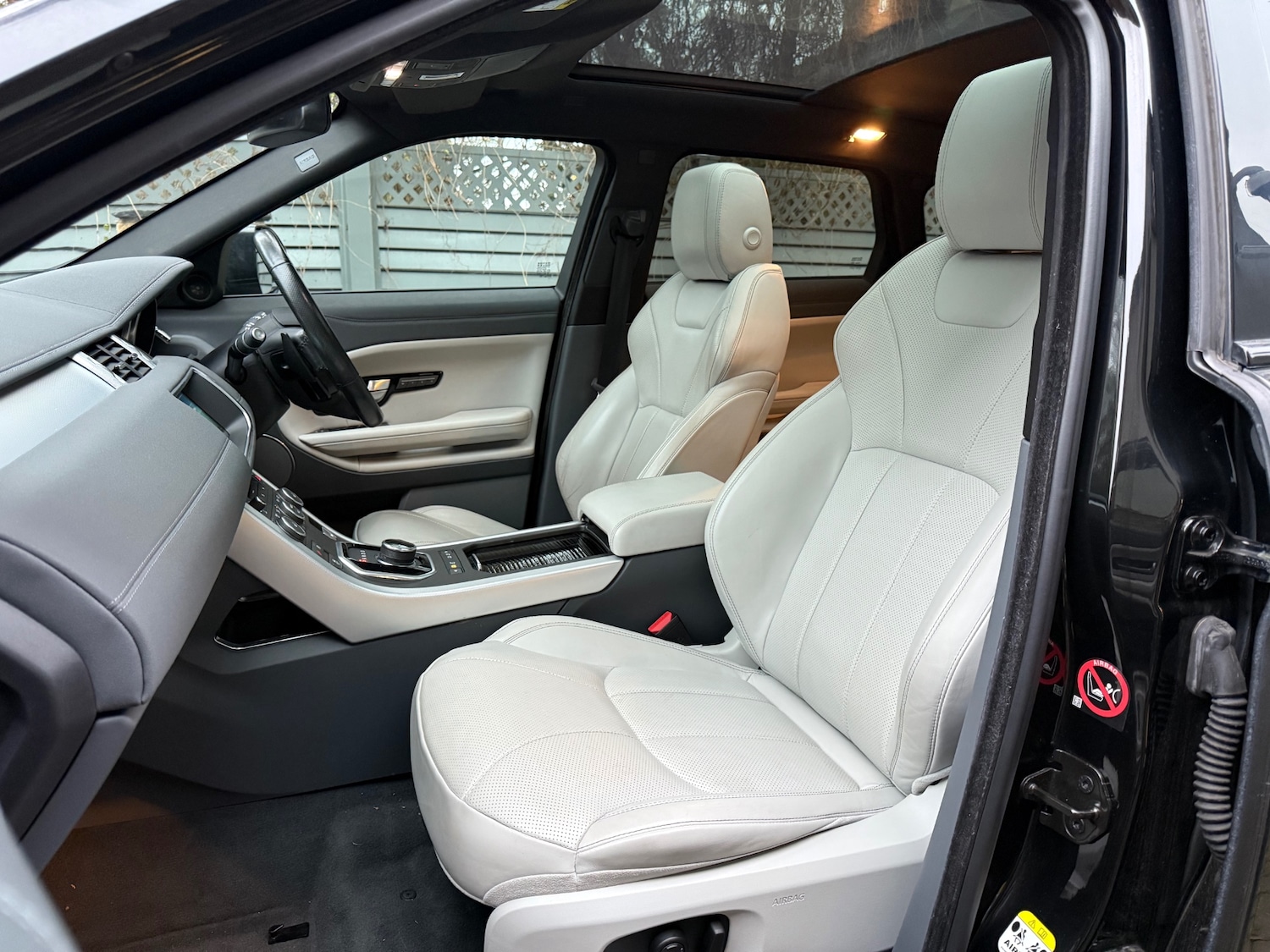 Used Land Rover Range Rover Evoque 2017 for sale - 77042493: Photo 8