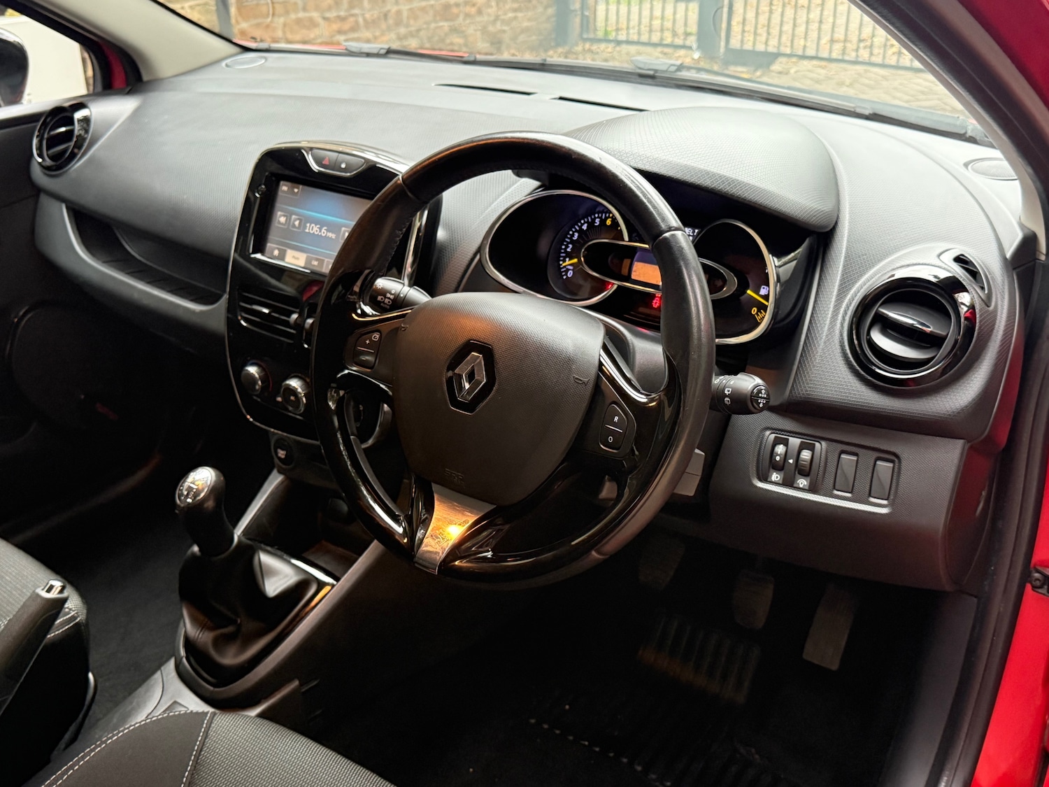 Used Renault Clio 2014 for sale - 76415028: Photo 12