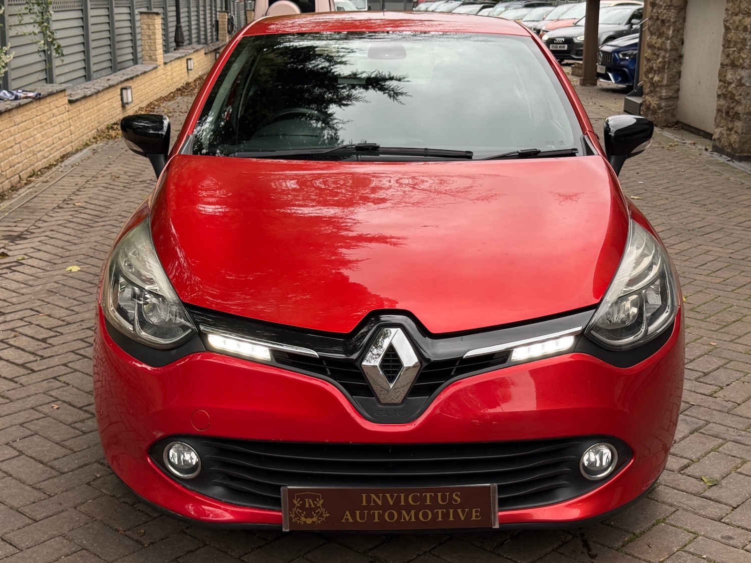 Used Renault Clio 2014 for sale - 76415028: Photo 2