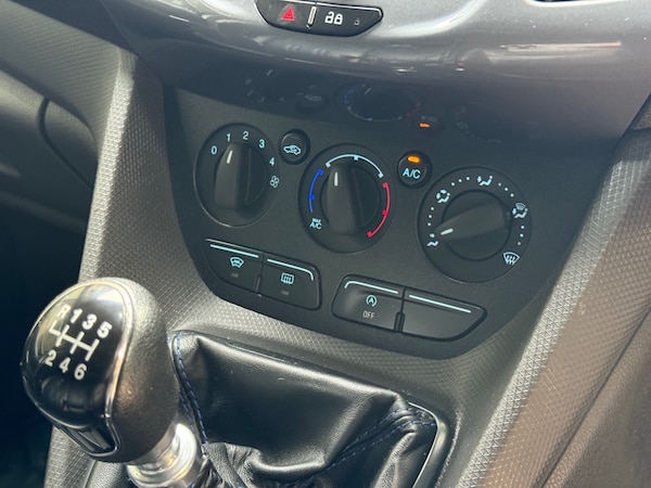 Used Ford Transit Connect 2017 for sale - 76076126: Photo 17