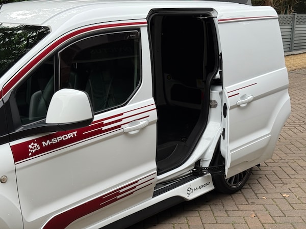 Used Ford Transit Connect 2017 for sale - 76076126: Photo 8