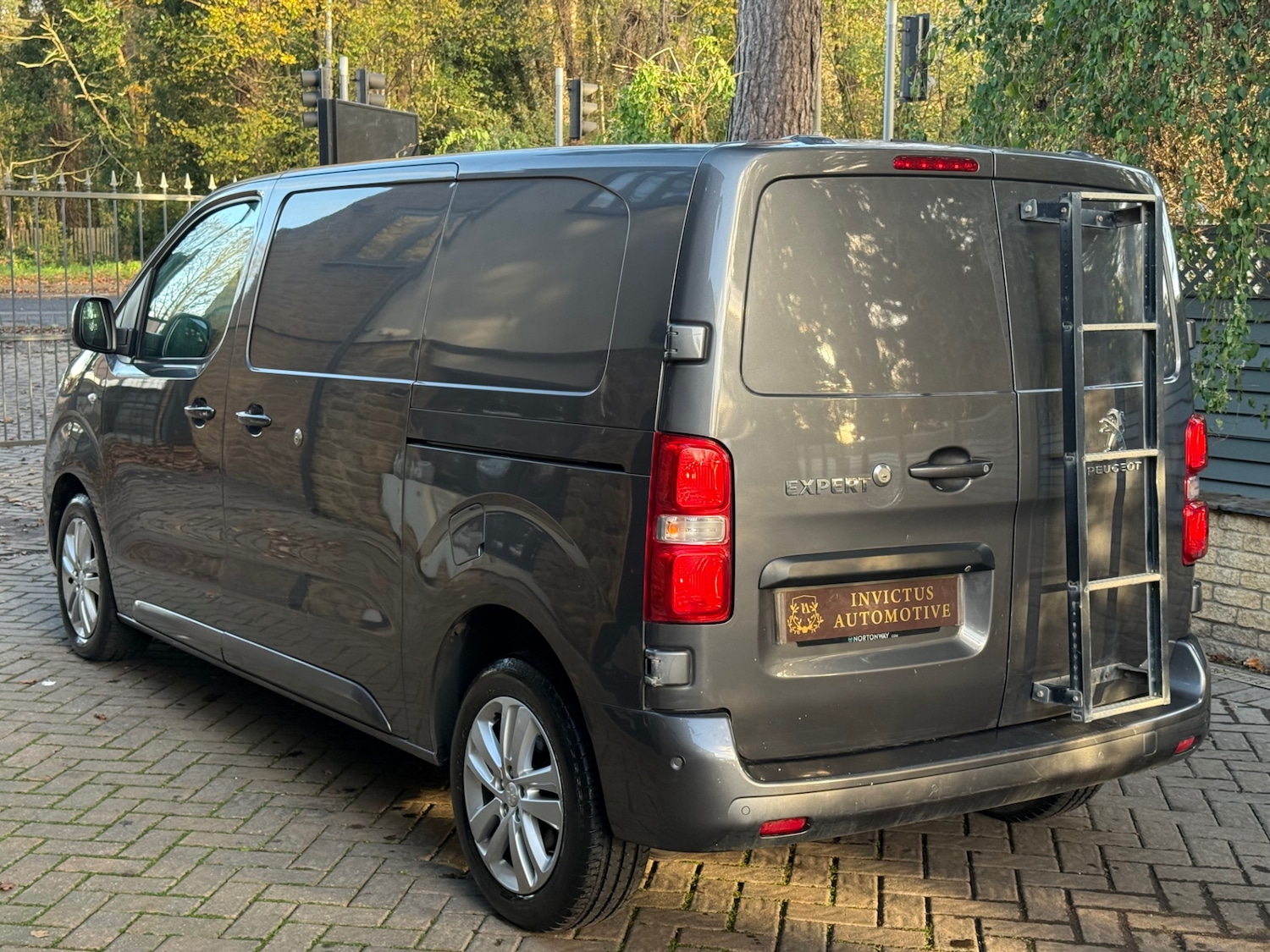 Used Peugeot Expert 2019 for sale - 76696588: Photo 4