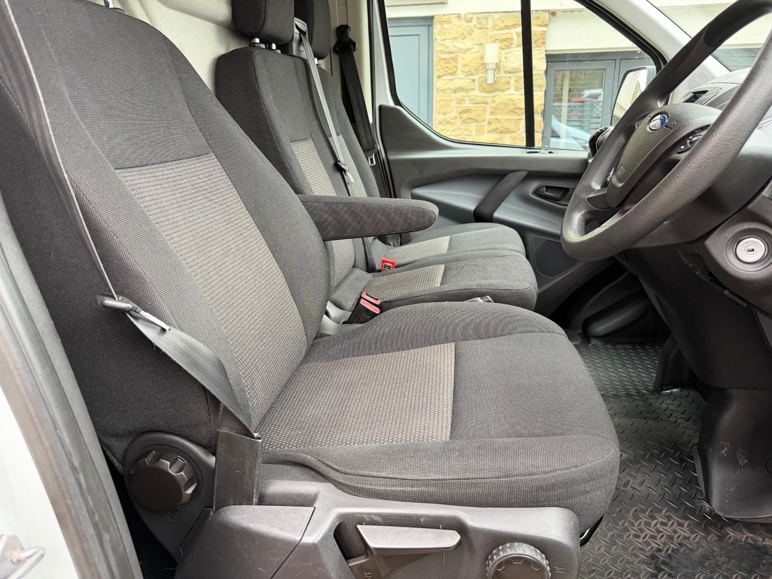 Used Ford Transit Custom 2015 for sale - 77324579: Photo 9