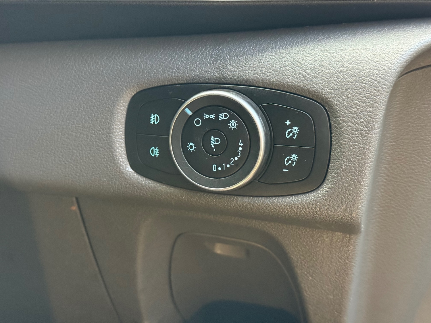 Used Ford Tourneo Custom 2018 for sale - 76897286: Photo 16