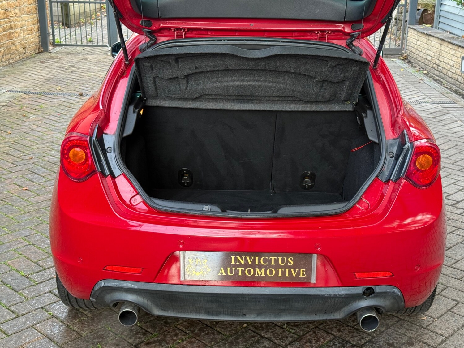 Used Alfa Romeo Giulietta 2011 for sale - 76600170: Photo 11