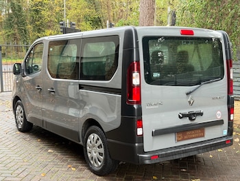 Used Renault Trafic 2017 for sale - 76718890: Photo