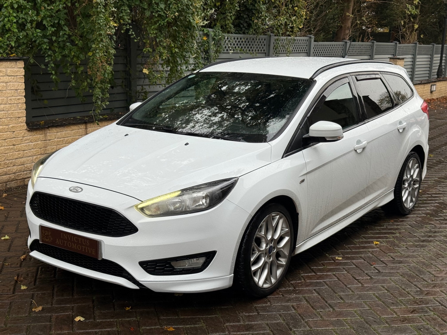 Used Ford Focus 2017 for sale - 76507310: Photo 3