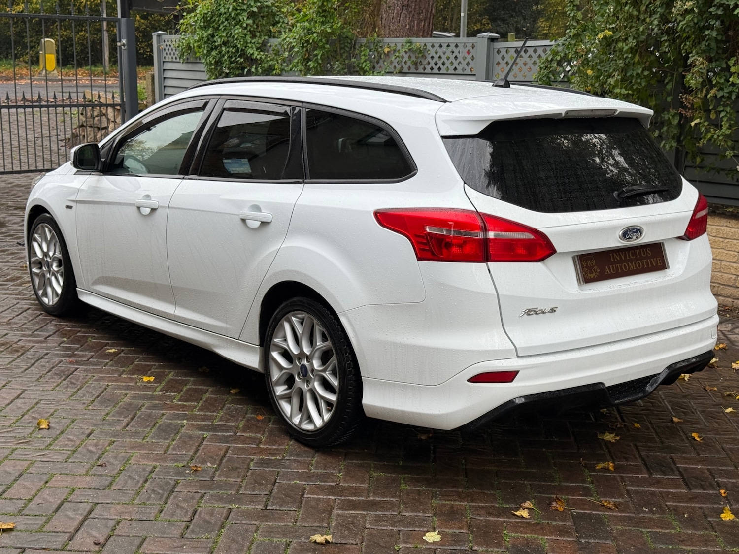Used Ford Focus 2017 for sale - 76507310: Photo 4