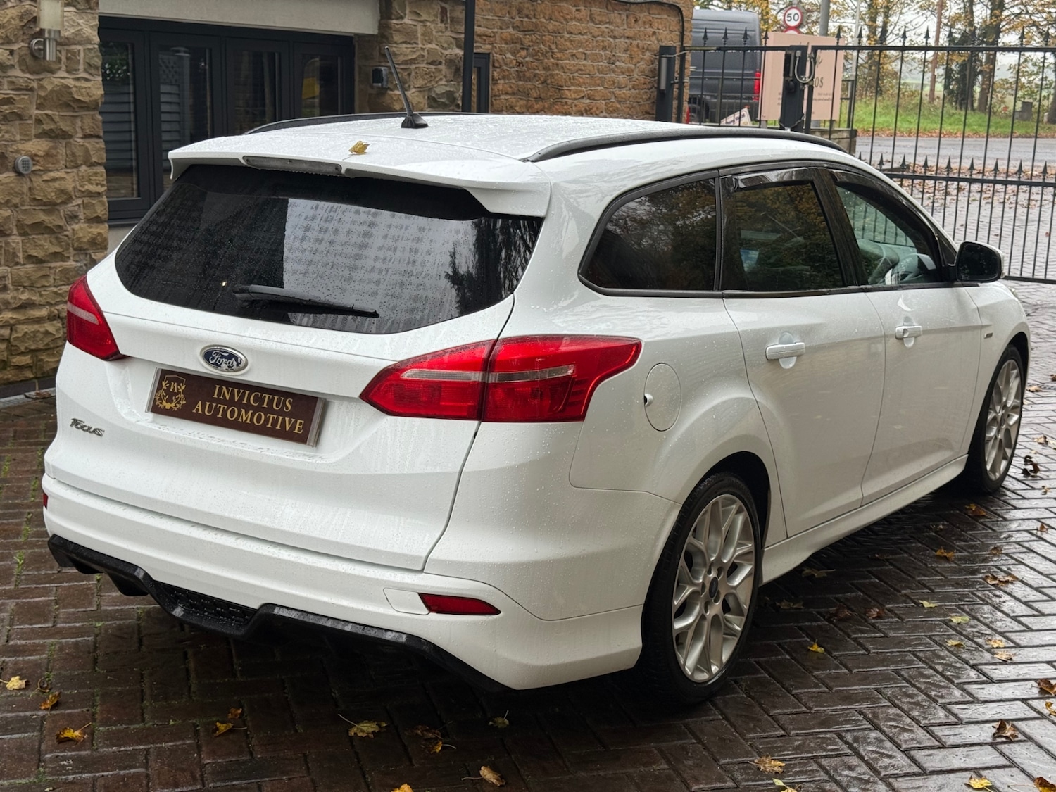 Used Ford Focus 2017 for sale - 76507310: Photo 6