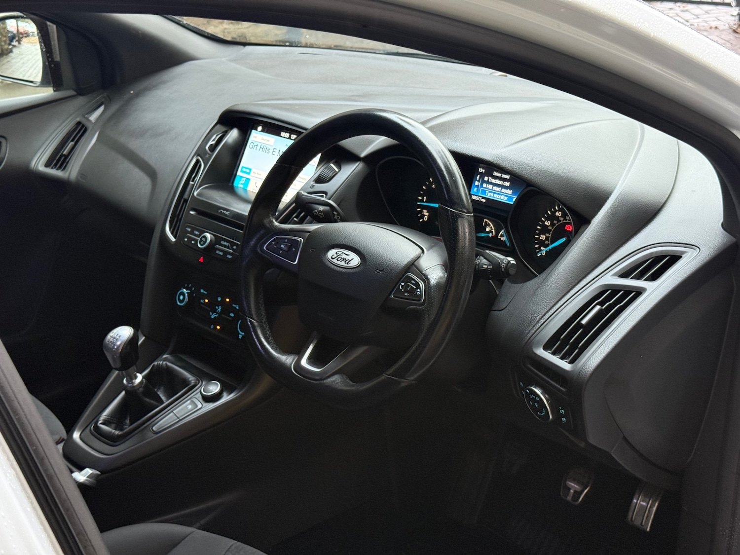 Used Ford Focus 2017 for sale - 76507310: Photo 8