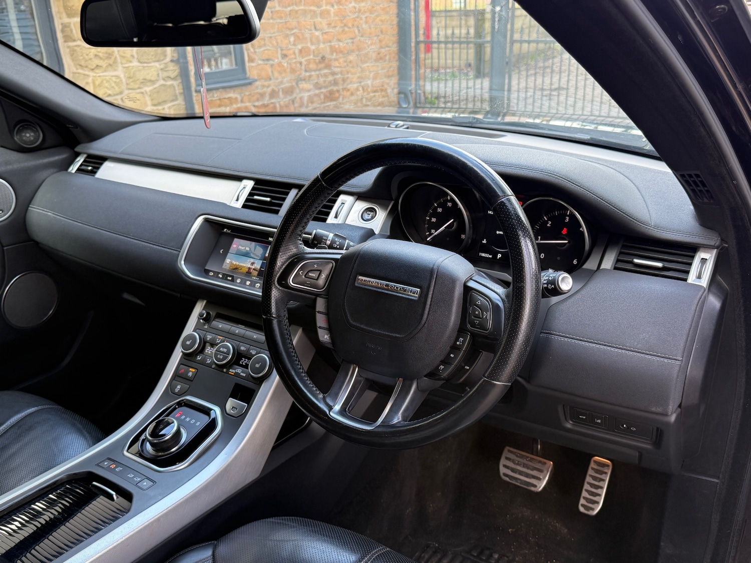 Used Land Rover Range Rover Evoque 2016 for sale - 77651674: Photo 12