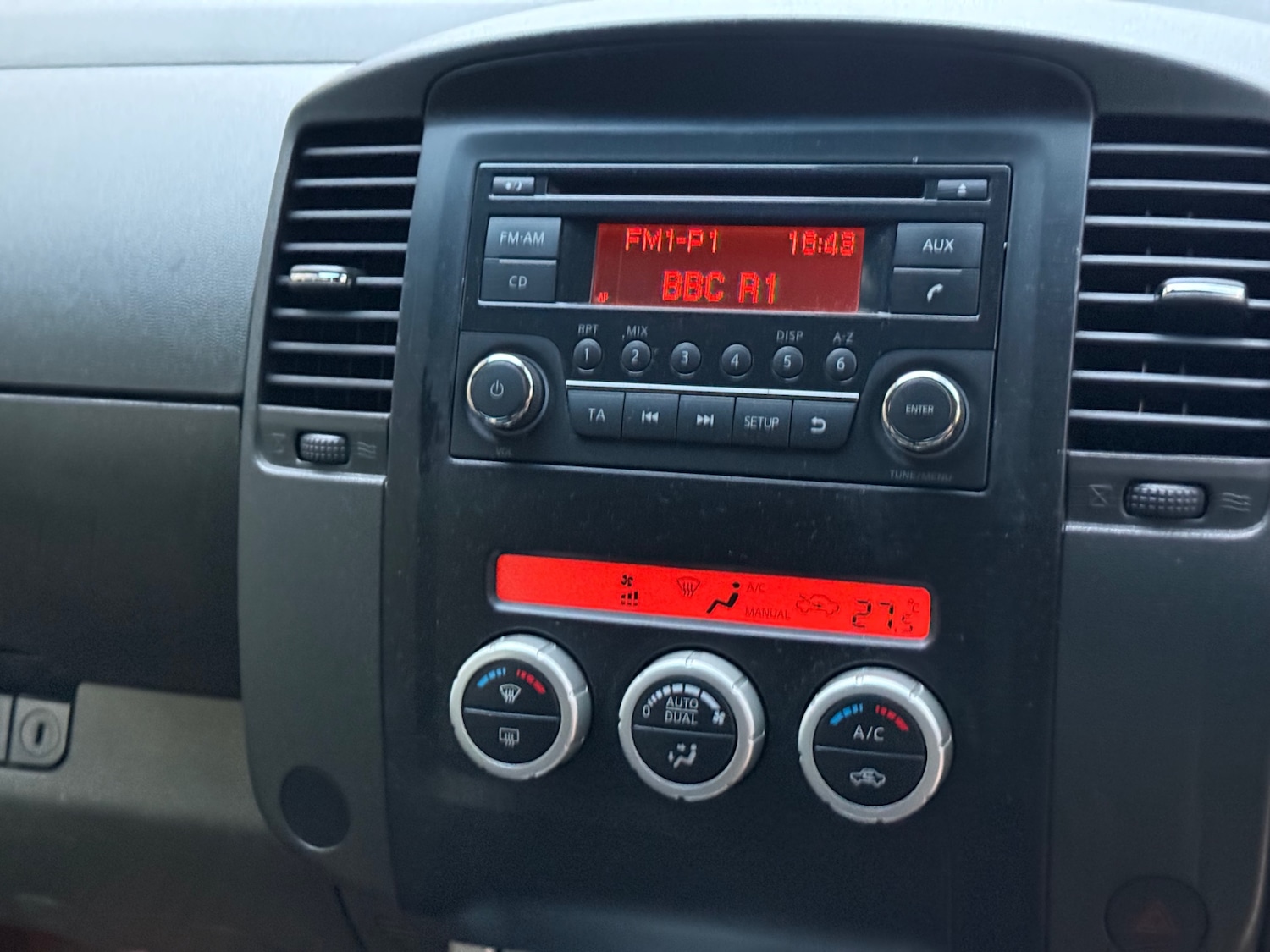 Used Nissan Navara 2015 for sale - 77570881: Photo 15