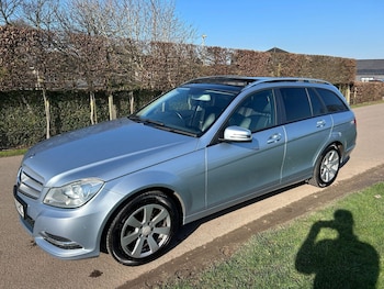 Used Mercedes-Benz C Class 2013 for sale - 77663571: Photo