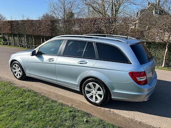 Used Mercedes-Benz C Class 2013 for sale - 77663571: Photo