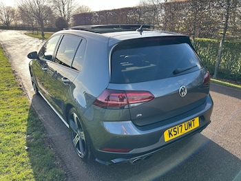 Used Volkswagen Golf 2017 for sale - 77818195: Photo