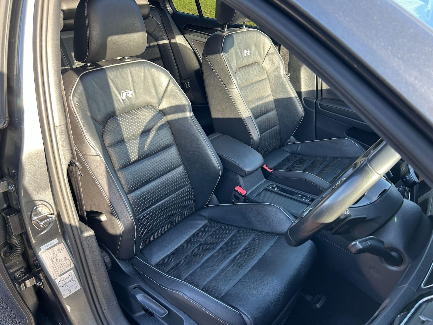 Used Volkswagen Golf 2017 for sale - 77985042: Photo 9