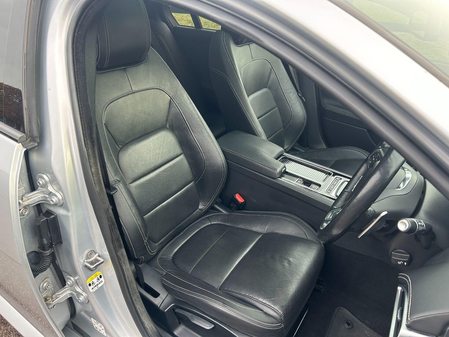 Used Jaguar XE 2018 for sale - 77168676: Photo 21