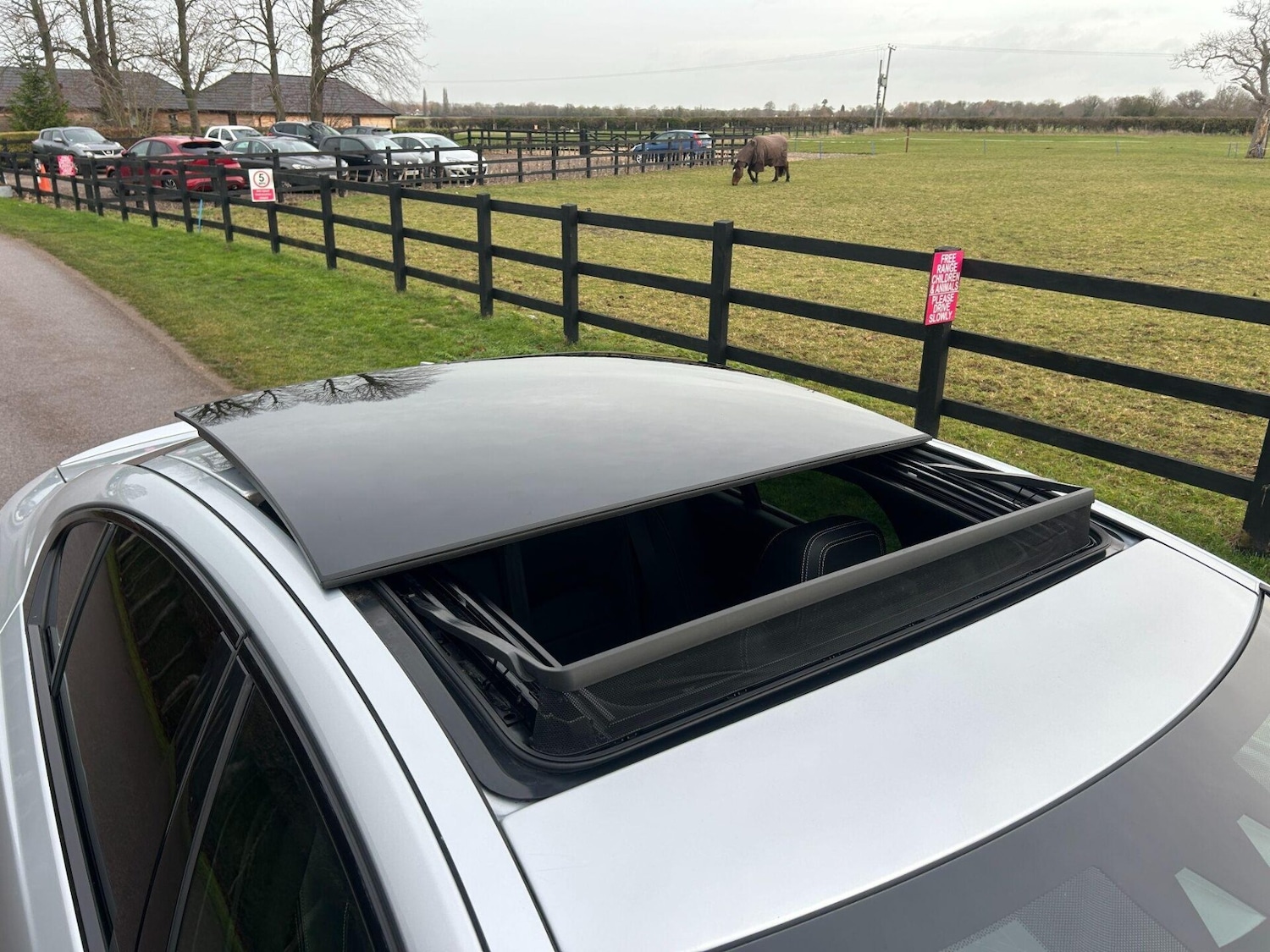 Used Jaguar XE 2018 for sale - 77168676: Photo 24