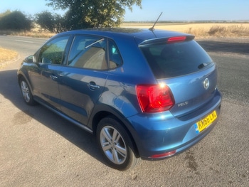 Used Volkswagen Polo 2016 for sale - 79515416: Photo