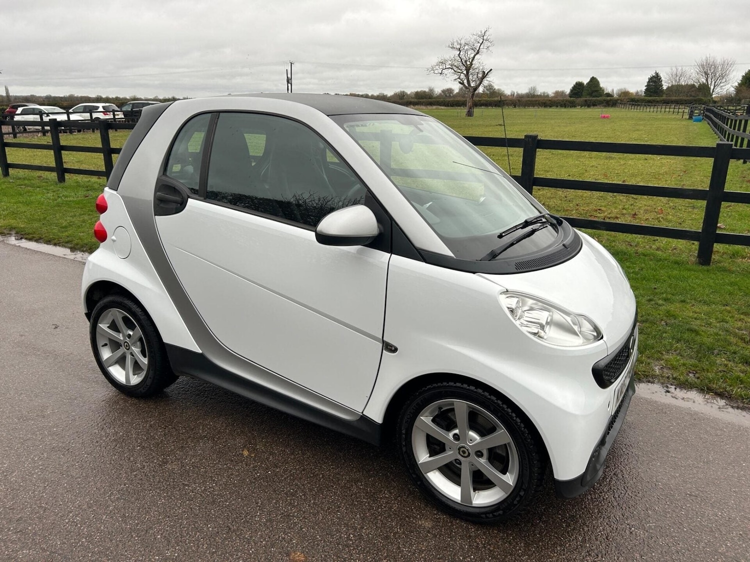 Used smart fortwo 2012 for sale - 76807107: Photo 1
