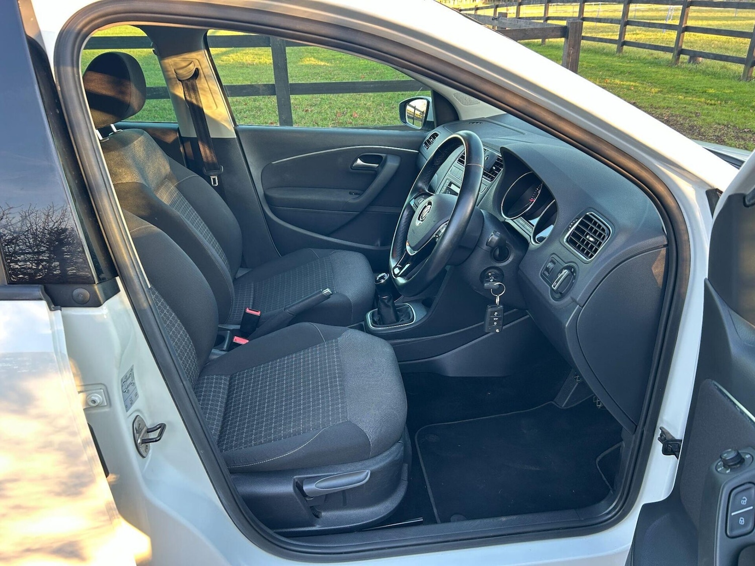 Used Volkswagen Polo 2016 for sale - 76718907: Photo 21