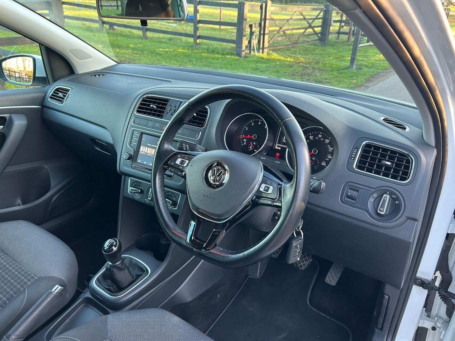 Used Volkswagen Polo 2016 for sale - 76718907: Photo 22