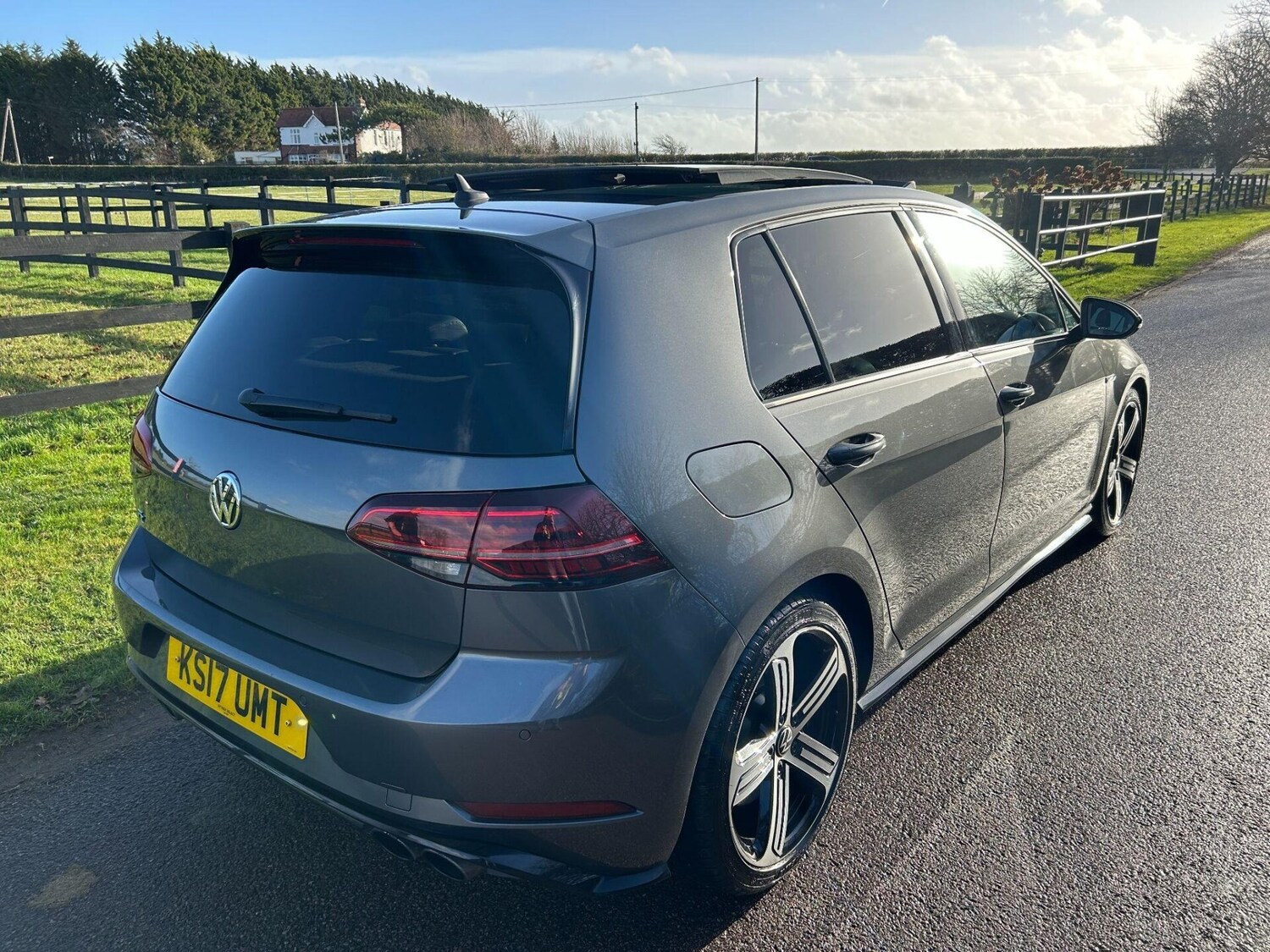 Used Volkswagen Golf 2017 for sale - 76663716: Photo 8